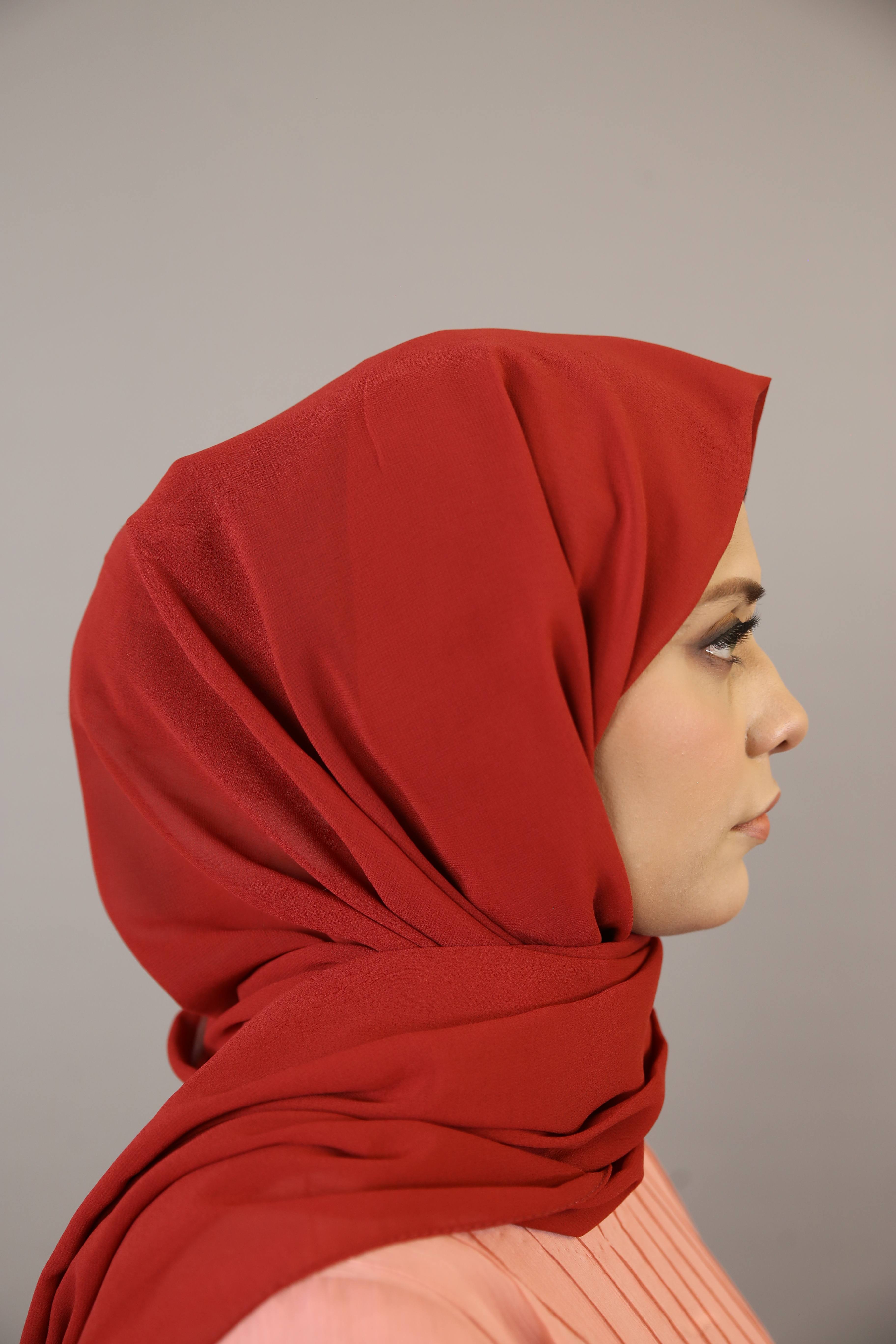 Essential Chiffon hijab-Red color