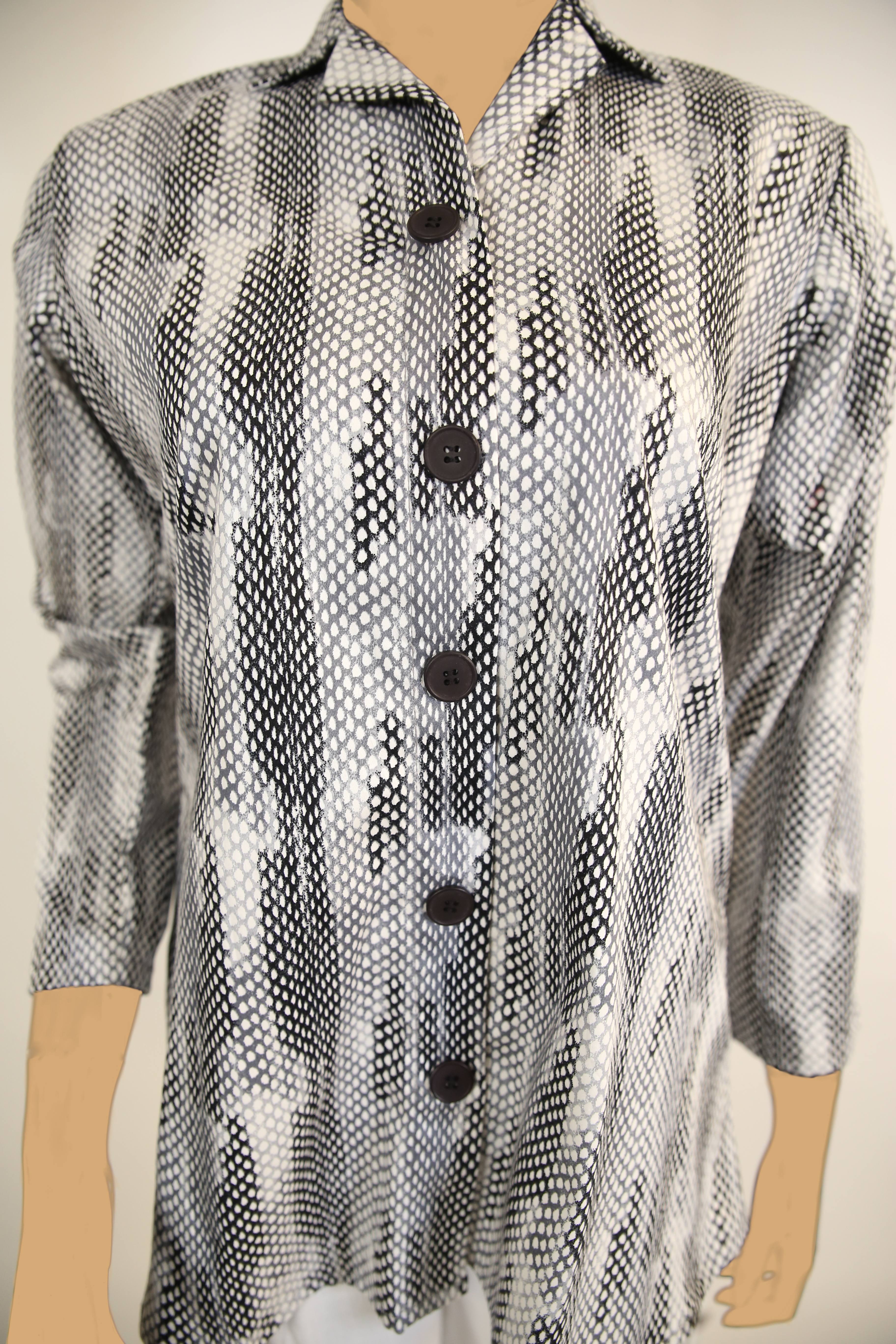 Magnolia- Alluring Cotton tunic with front buttons